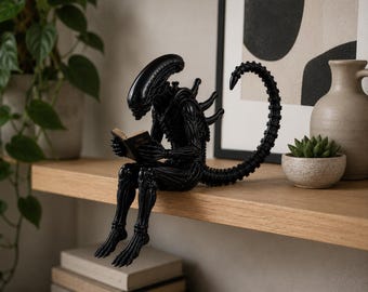 エイリアンの読書棚飾り、SFデスクデコレーション、ゼノモーフフィギュアギフト、本棚のお供