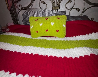 Handmade Grinch-Style Chunky Blanket – Plush Chenille Throw – Holiday Home Decor – Super Soft Christmas Gift