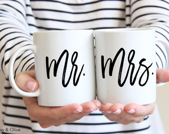 Mr and Mrs Coffee Mugs, Mr and Mrs Mugs, Set of 2, Couple Mugs, Couples Coffee Mugs, Engagement Gift, Wedding Gift for Couples W0010