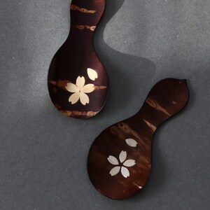 Teelöffel aus japanischer Kirschbaumrinde | Teelöffel mit Sakura-Einlage | Handgefertigtes japanisches Teebesteck | Matcha-Löffel aus Holz | Zen-Tee-Geschenk