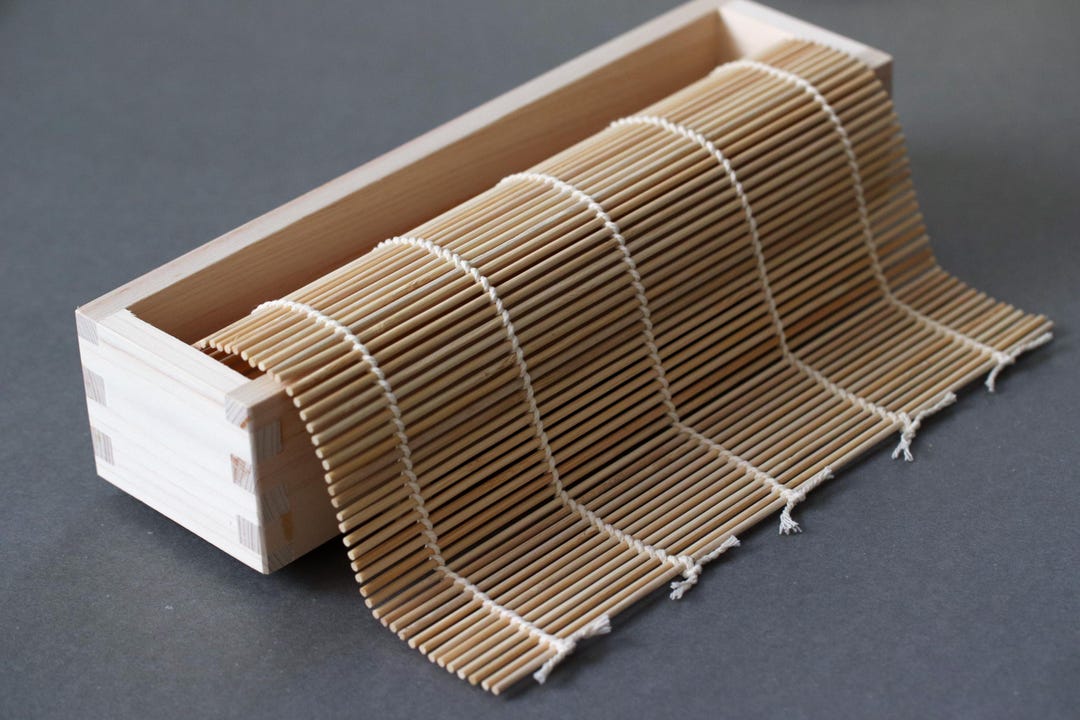 Japanese Sushi Roll Making Kit Hinoki Wooden Sushi Maker Bamboo Mat Set ...