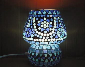 Lámpara de mesa con forma de hongo de mosaico
