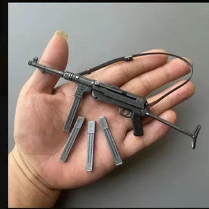 1/6  Scale MP40 Submachine Gun Miniature Model Display Not Launch Fit for 12" Figure Accessories plastic