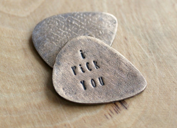 Bronze guitar pick online