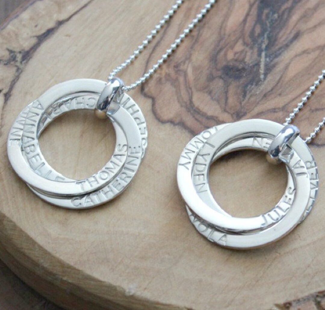 Personalized Interlocking Ring Necklace, Intertwined Circles Necklace, Silver Family Necklace, 2