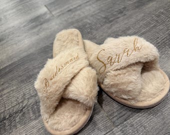 Personalized Bridal Slippers, Custom Bridesmaid Slippers, Bride Slippers, Wedding Gift, Bridal Party Slippers, Getting Ready Gift
