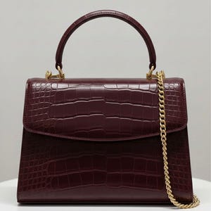 Luxury Croc Embossed Leather Top Handle Bag – Structured Flap Handbag with Chain Strap – Elegant Designer Style Purse for Women Burgundy