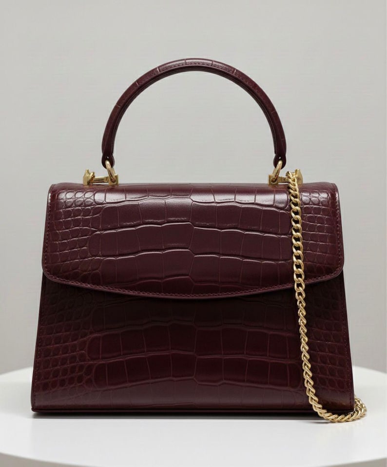 Luxury Croc Embossed Leather Top Handle Bag – Structured Flap Handbag with Chain Strap – Elegant Designer Style Purse for Women Burgundy