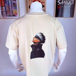 Grenzeloos oversized T-shirt tovenaar | Geborduurd ontwerp op de achterkant | Beige op anime geïnspireerde streetwear | Uniseks Otaku-modecadeau