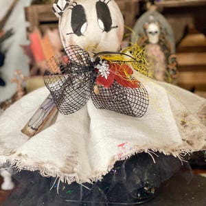 Primitiver Vintage Stil Halloween Geist Tischdekoration Herbst Schwarz Weiß Karo Fascinator, Petticoat Holz Decoupage 31 Tag Schleife Floral