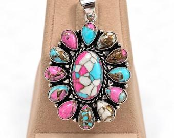 Handgefertigter Anhänger aus Sterlingsilber mit türkisfarbenem Zuckerwatte-Motiv: Statement-Schmuck im Südwest-Boho-Stil