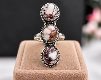 Ring aus Sterlingsilber mit weißem Pferd und Türkis (3 Steine): Statement-Schmuck im Südwest-Boho-Stil