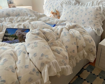 Juego de cama con volantes de forro polar y estampado floral de tulipanes, decoración de dormitorio de estilo coreano para invierno