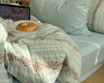 Juego de funda nórdica jacquard floral azul claro, ropa de cama 100 % algodón estilo cottagecore.