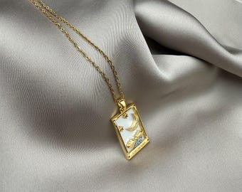 Stainless Steel Tarot Card Necklace: The Moon Tarot Card Necklace, Tarot Necklace, Gift For Astrology Lovers, Spirituel Jewelry