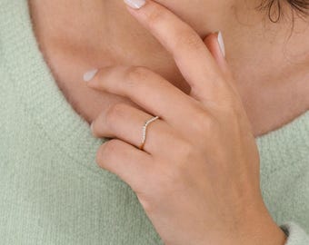 Runder gebogener Ring | IGI-zertifiziert | 14k Gold Diamant Band | Moderner Ehering