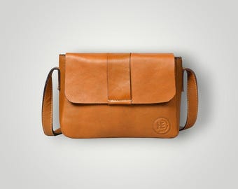 Vintage Brown Leather Sling Bag for Men, Full Grain Crossbody Messenger Bag, Handmade Travel Everyday Carry Satchel Gift