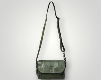 Full-Grain Buffalo Leather Crossbody Bag | Heritage Satchel