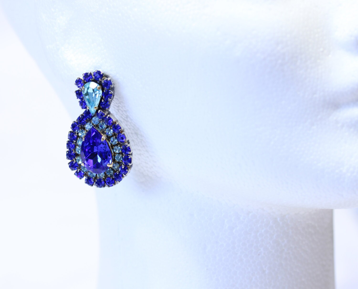 Blue Seductive Classic Hollywood Style Crystal Earrings With