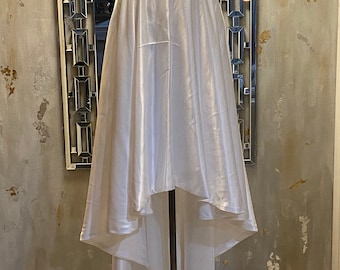 Minimalistische bruiloft rok, hoge lage rok, hoge lage bruiloft rok, ivoor Cascade rok, hoge lage bruidsrok. Bruidsrok, ivoorrok