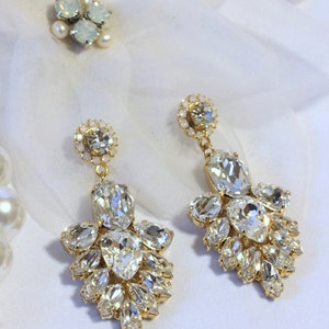 New Swarovski Bridal Earrings Chandelier Bridal Earrings Hollywood Style Earrings Gold Crystal Drop Earrings Vintage Bridal Earrings Bridal image 1