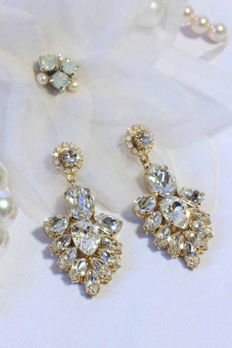 New Swarovski Bridal Earrings Chandelier Bridal Earrings Hollywood Style Earrings Gold Crystal Drop Earrings Vintage Bridal Earrings Bridal image 1