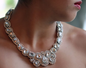 New Ultra LUXE  Neckace, Statement Bridal Necklace, Classic Old Hollywood Rhinestone Crystal, Bridal Necklaces Lays Perfecly On Your Neck,