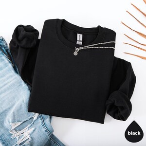 Gildan Heavy Blend Crewneck Sweatshirt, Unisex Fleece Pullover image 3