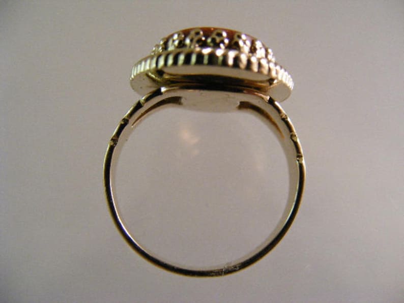 Lot 5503 Vintage Southwest Goldstone Pretty Girl Souvenir Ring in Goldtone ....