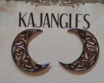 Vintage Celtic Knot Adorned Moon Pierced Sterling Earrings..... Lot 6864