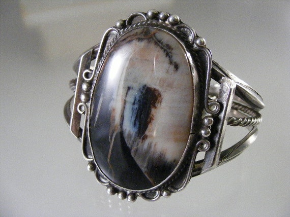 Antique Native American Fred Harvey Era Petrified Wood Cuff  Bracelet.... Lot 4489
