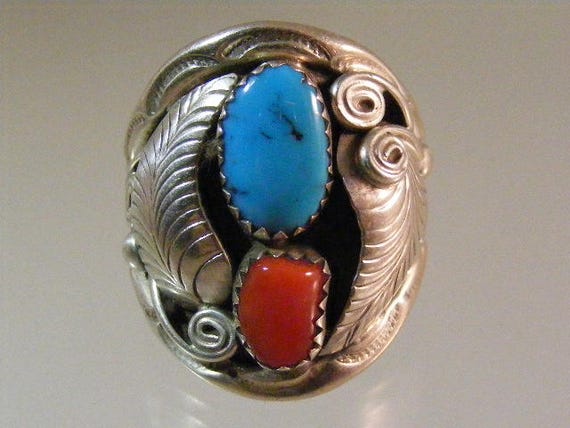 Eye Catching Vintage Native American Navajo Coral Sterling Silver Ring Eye Catching Vintage Native American Navajo Coral Sterling Silver Ring