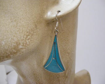 Vintage Turquoise  Chip in Resin Bali Style Silvertone Dangle Earrings .....  Lot 6842