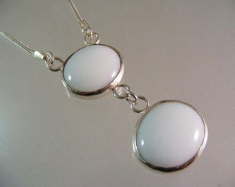 Vintage Large and Long Milk Glass Pendant Necklace..... Lot 5393