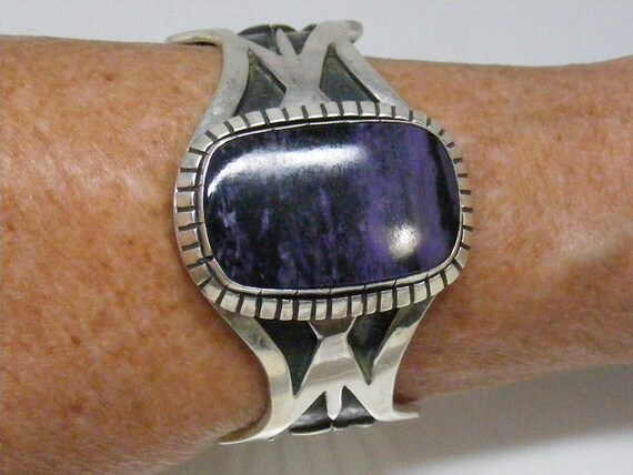 Quality Rare Vintage Native American Jewelry Navajo Charoite Gaspeite Sterling Silver Bracelet Old Quality Rare Vintage Native American Jewelry Navajo Charoite Gaspeite Sterling Silver Bracelet Old