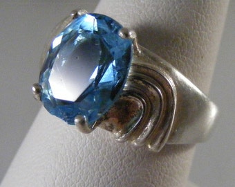 Vintage  Mens or Womans Swiss Blue Topaz Sterling Silver Ring.....  Lot 4204
