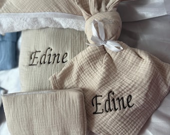 Set regalo personalizzato ricamato per neonati: un regalo unico per il tuo bambino.