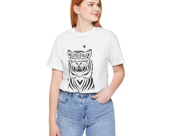 Minimalist Tiger Illustration T-Shirt | Monochrome Wild Animal Tee