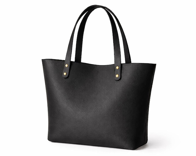 Handmade Leather Tote – Minimalist Women’s Shoulder Bag, Personalized Gift