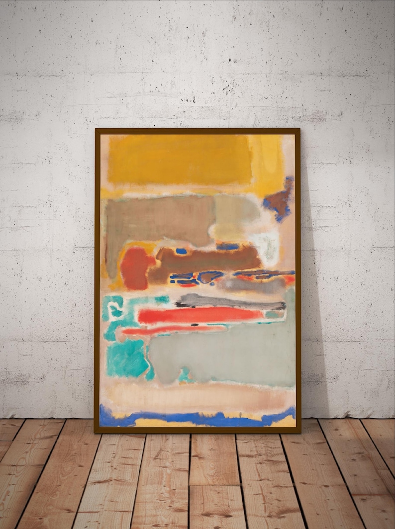 Puede incluir: Pintura abstracta en un marco de madera marr&oacute;n. La obra presenta bloques de color en tonos amarillos, marrones, rojos, azules y grises. La pintura se exhibe contra una pared blanca y un suelo de madera.