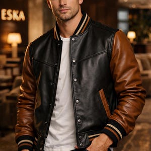 Handgefertigte Schwarz Braun Leder Varsity Jacke Herren Klassische stilvolle Bomberjacke