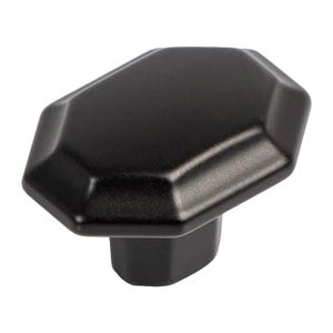 Può includere: Un set di tre tazze in ceramica con finitura opaca e macchiettata. Le tazze sono nei toni del crema, grigio chiaro e grigio scuro. Ogni tazza ha un design semplice e un manico arrotondato. Perfetto per caffè o tè.