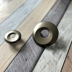 Set di rondelle metalliche, ferramenta industriale, componenti lavorati