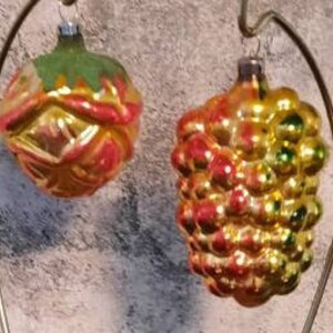 Vintage Christmas Ornaments Grape Cluster Flower/Vegtable Budding Blown Glass Gold Red/Ornage