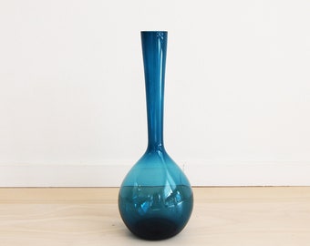 Scandinavian Mid Century Modern Tall Bulb Glass Vase Royal Blue Arthur Percy Aseda Gullaskruf Made in Sweden