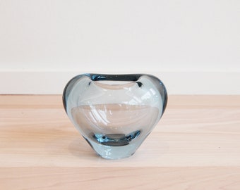 Danish Modern Holmegaard Minuet Akva Aqua Blue Glass Heart-Shaped Vase Per Lutken Medium