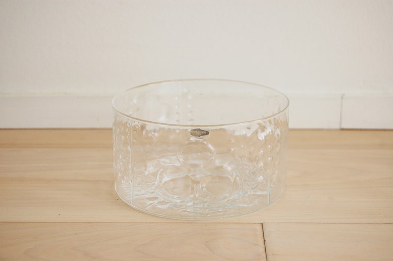 Scandinavian Modern Nuutajarvi Flora 6 inch Glass Serving Bowl Oiva Toikka Made in Finland image 1