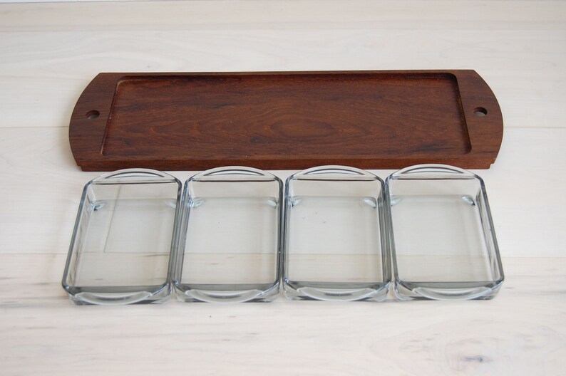 Danish Modern Laurids Lonborg Teak Rechteckiges Serviertablett mit 4 Rauchgrauen Glasschalen Made in Denmark Bild 3