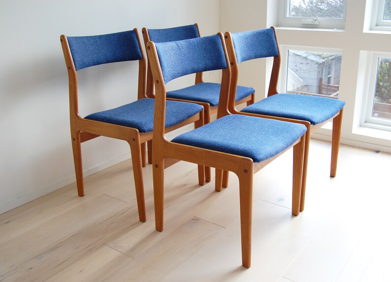 Set of 4 Mid Century Modern Teak Dining Chairs Made in Thailand image 3