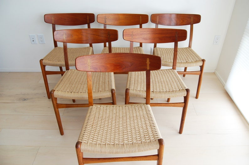 Set of 6 Danish Modern Hans Wegner Teak and Oak Dining Chairs Ch-23 Carl Hansen and Son image 4